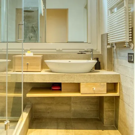 Passarella 4 * ميلان